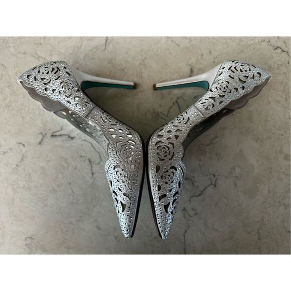 Blue by Betsey Johnson Elsa Evening Pumps Silver Bridal Bling Sz 9 - Picture 5 of 12